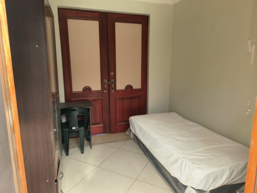 23 Bedroom Property for Sale in Kannoniers Park North West